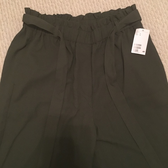 NWT H&M Olive Green Pants Size 10 - Picture 2 of 6